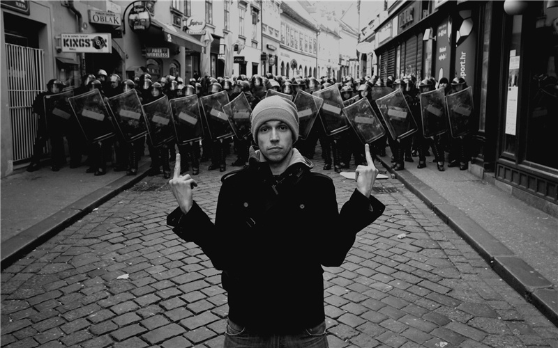 欧美街头黑白高清大图精选壁纸