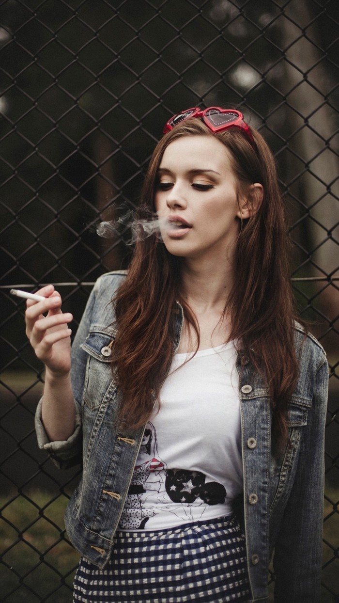 个性欧美女生意境手机锁屏壁纸图片