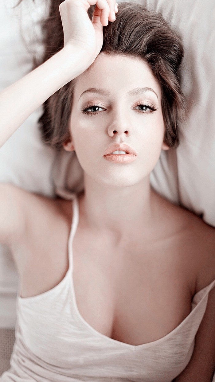 个性欧美女生意境手机锁屏壁纸图片