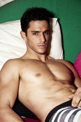 成熟欧美肌肉帅哥性感图片壁纸