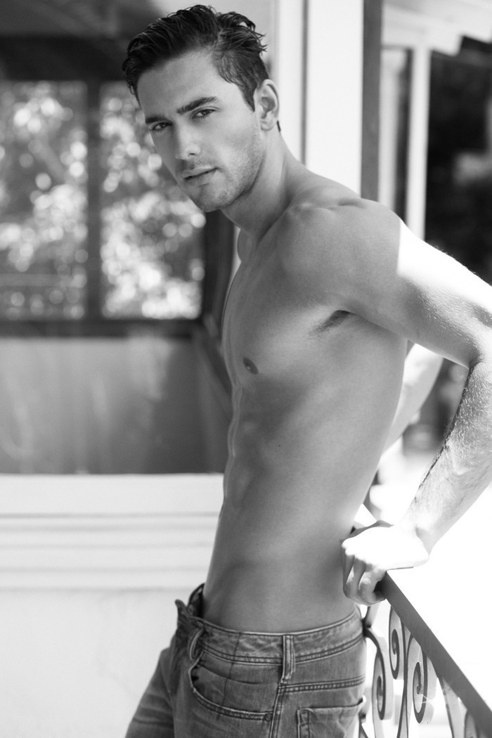 欧美性感帅哥腹肌诱惑写真图片