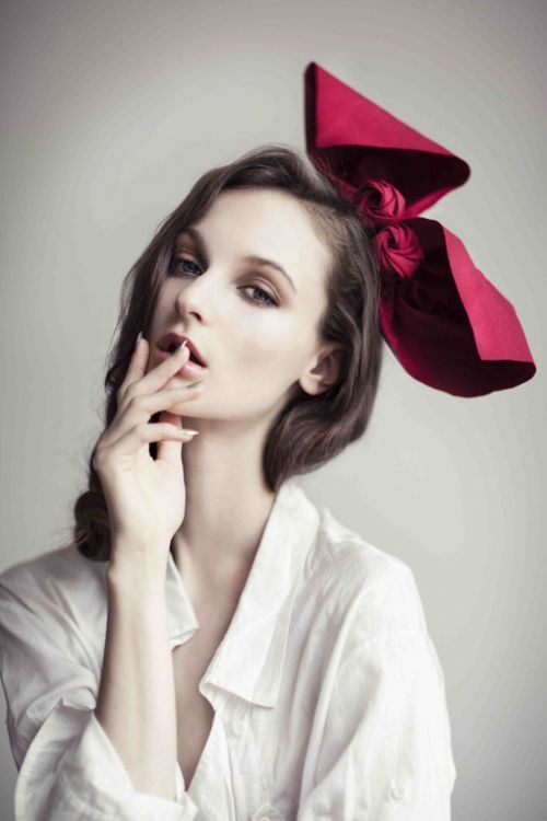 治愈系欧美清新女生侧面空间素材图片