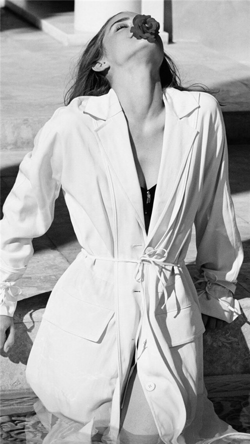 霸气欧美范黑白女生手机个性壁纸