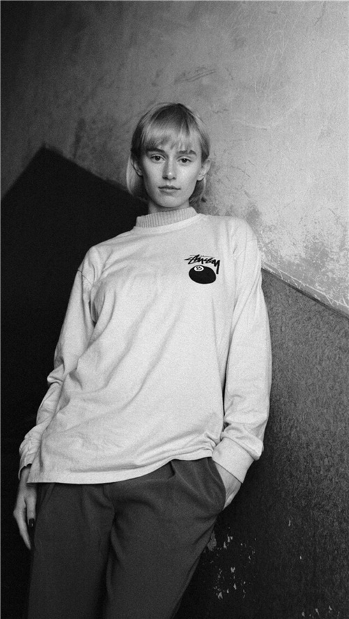 霸气欧美范黑白女生手机个性壁纸