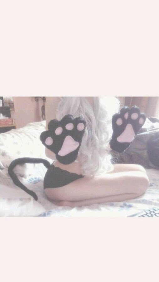 欧美范个性美女桌面壁纸