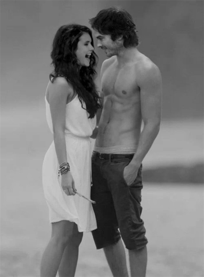 欧美黑白照情侣个性甜蜜美图