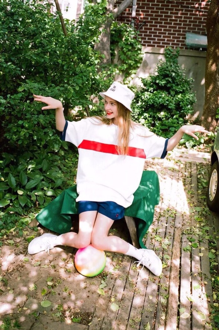 清纯欧美清新女生意境写真图片