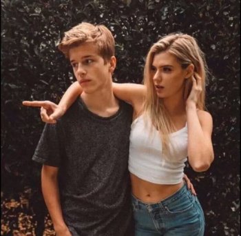 治愈系欧美甜蜜拥抱情侣写真图片