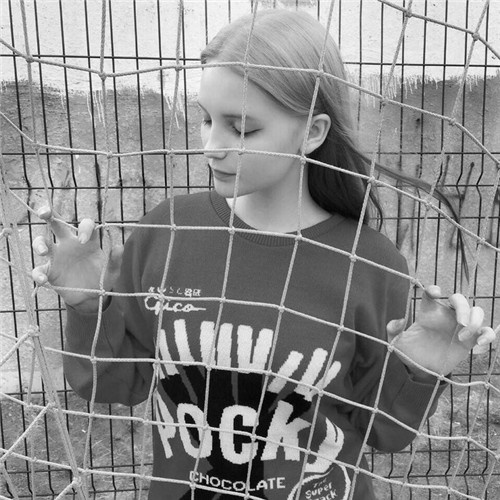 欧美霸气女生黑白超拽个性图片