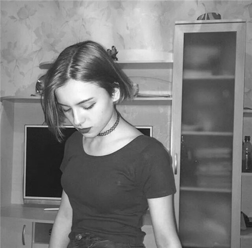 欧美霸气女生黑白超拽个性图片