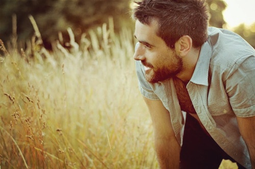 欧美阳光男生治愈系意境壁纸