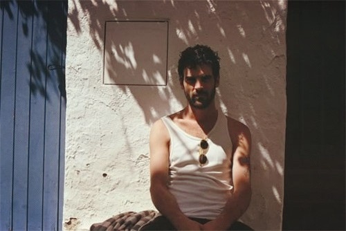 欧美阳光男生治愈系意境壁纸