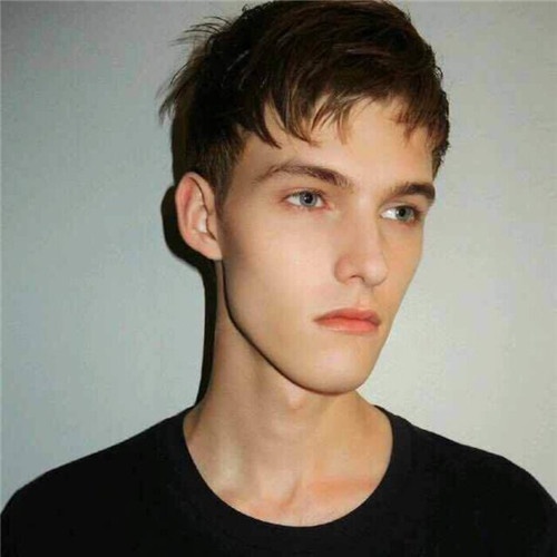 潮流新式帅气欧美男生潮流短发型图片大全