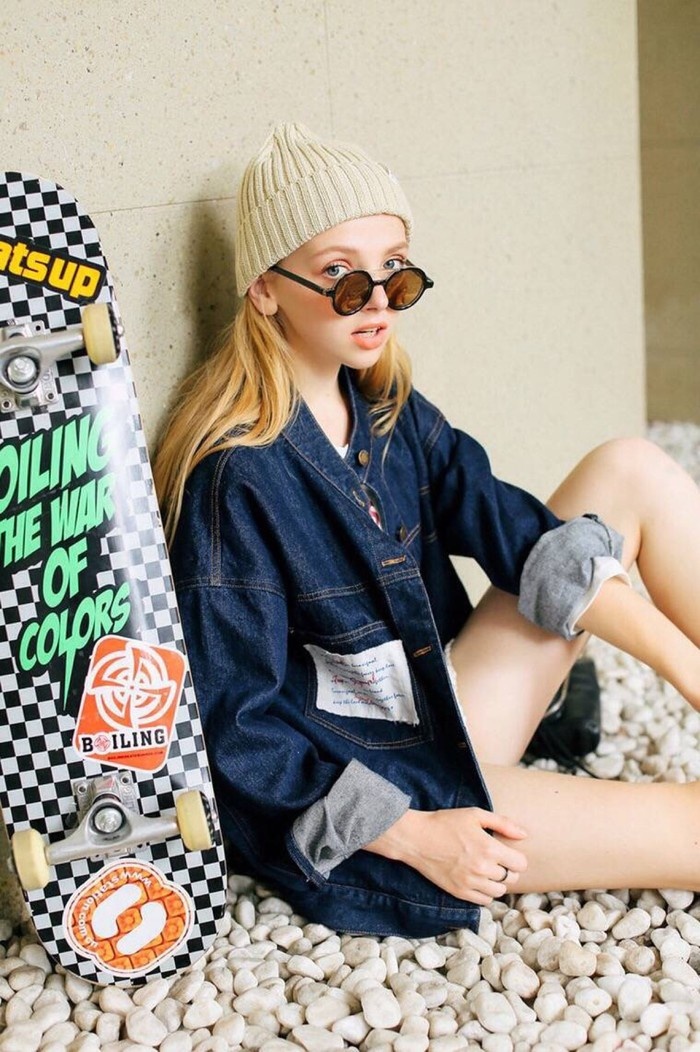 欧美时尚女生街头潮流写真图片