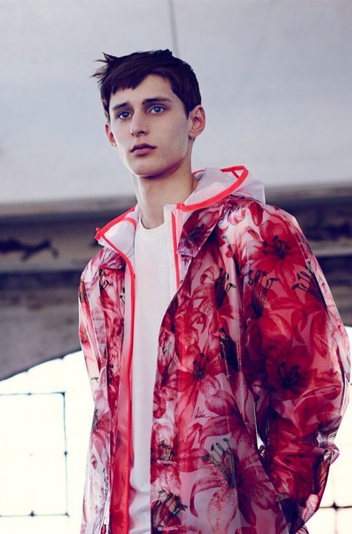 欧美风男生个性酷拽手机壁纸图片