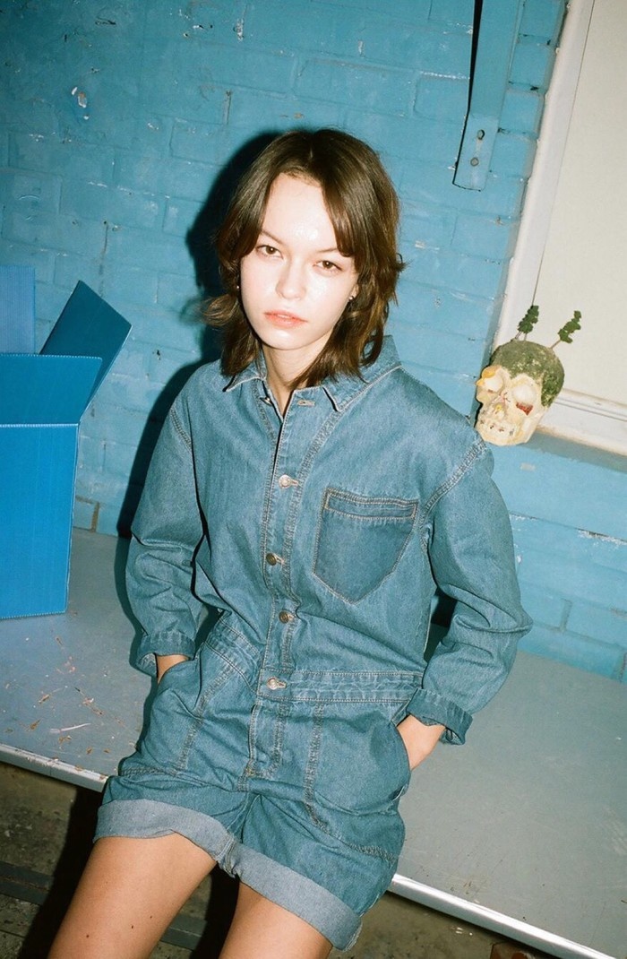 潮流欧美帅气女生个性竖屏壁纸