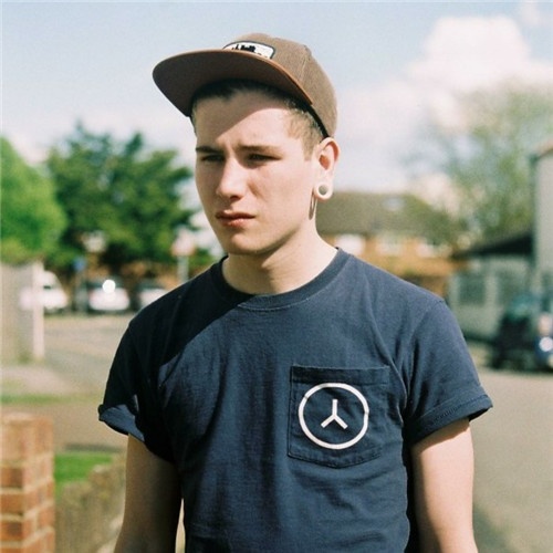 欧美阳光男生帅气潮流街拍图片