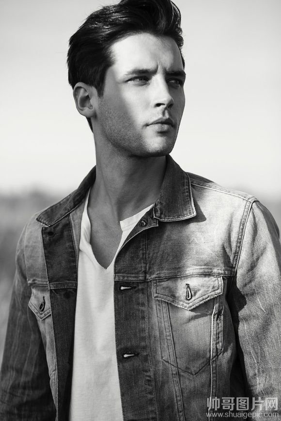 型男欧美帅哥高清壁纸图片