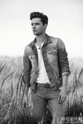 型男欧美帅哥高清壁纸图片