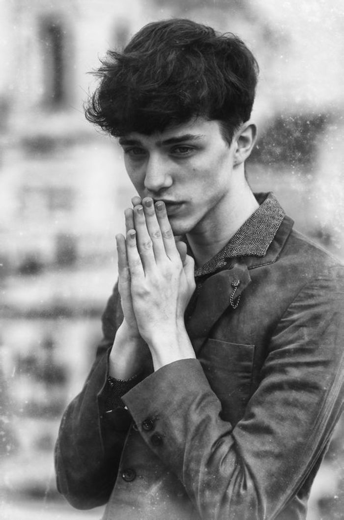 最新欧美帅气男生头像精美图片