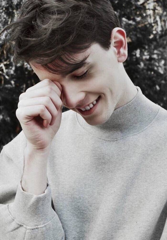 最新欧美帅气男生头像精美图片