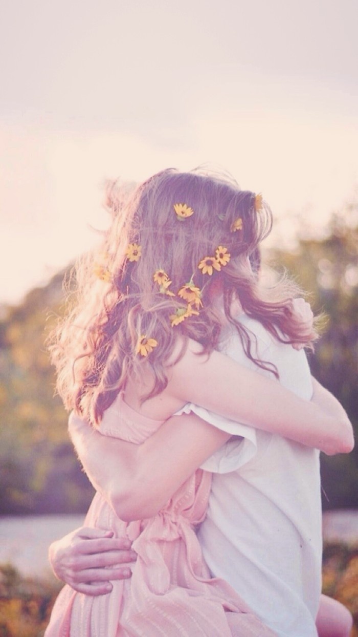 治愈系欧美情侣拥抱壁纸图片