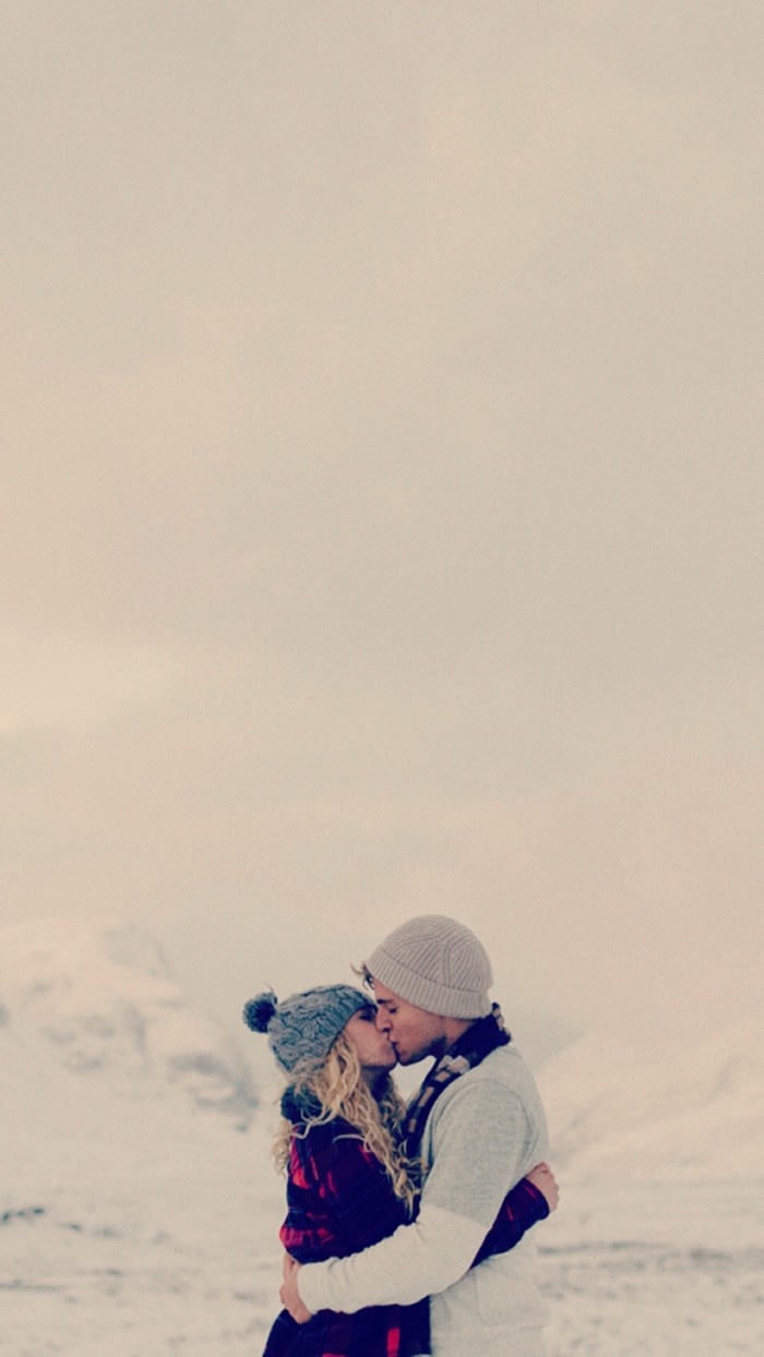 治愈系欧美情侣拥抱壁纸图片