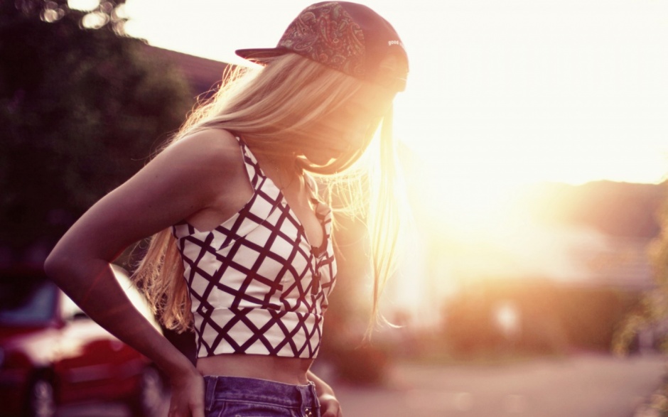 阳光唯美欧美范女生壁纸