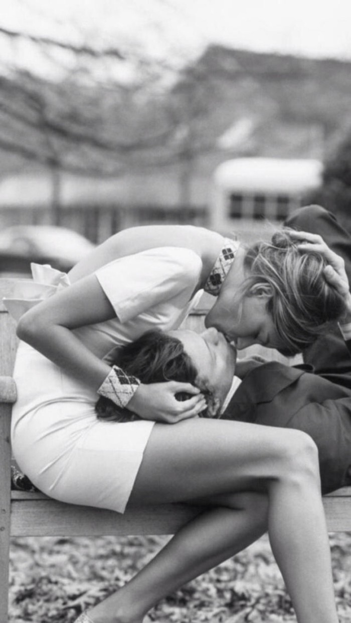 浪漫欧美情侣黑白高清大图