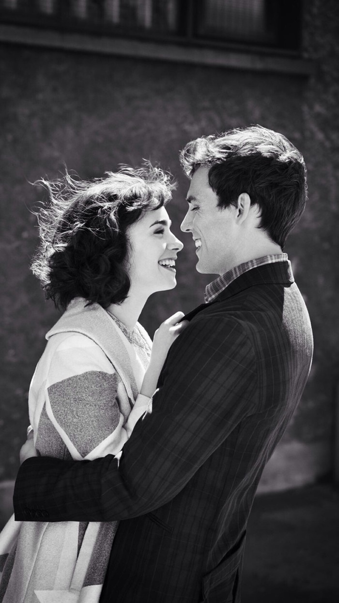 浪漫欧美情侣黑白高清大图