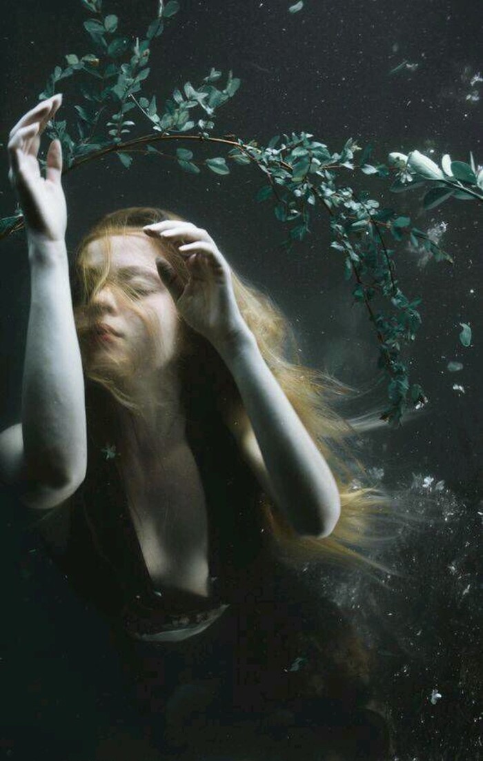 伤感艺术欧美女生意境美图