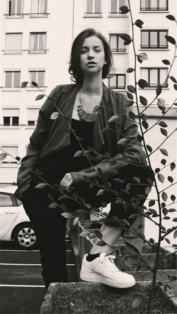 欧美意境女图高清壁纸赏析