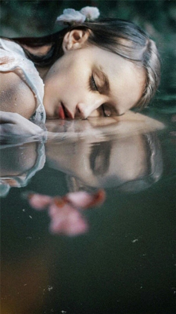 小清新浪漫意境欧美风桌面背景