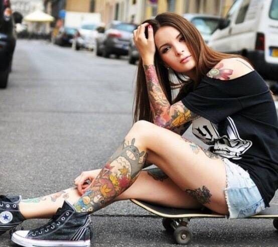 时尚个性欧美女生非主流纹身图片