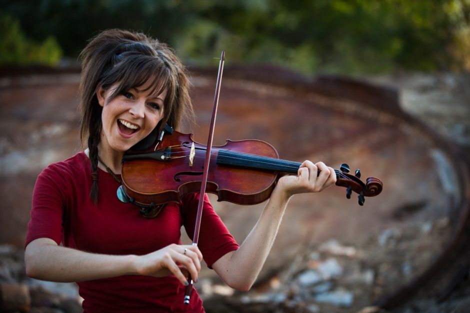 小提琴意境女生欧美风高清壁纸