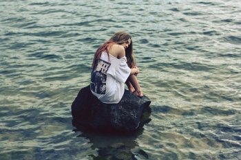 非主流欧美女生唯美意境伤感图片