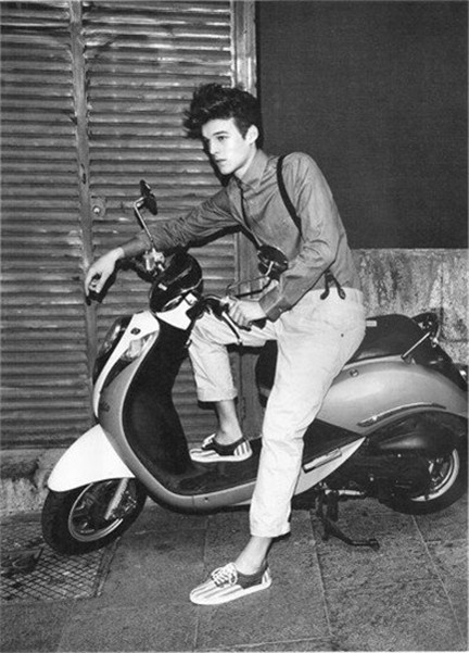 超拽帅气黑白欧美男生图片