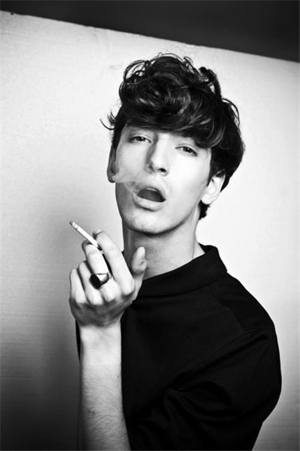 超拽帅气黑白欧美男生图片