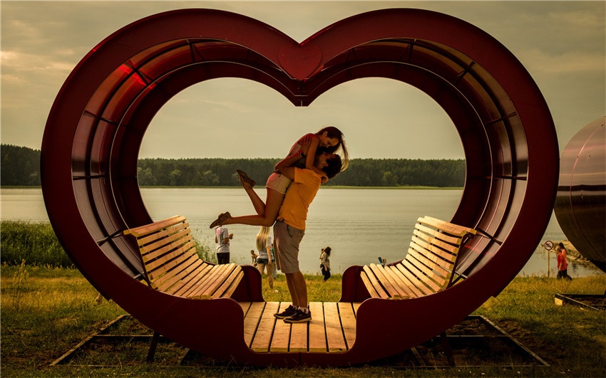 精选浪漫欧美情侣高清电脑壁纸