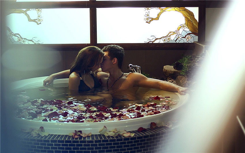 精选浪漫欧美情侣高清电脑壁纸