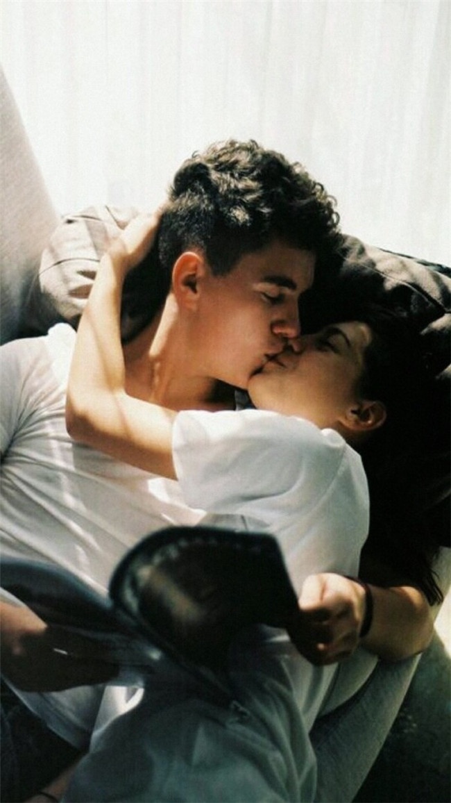 非主流欧美情侣亲密个性图片