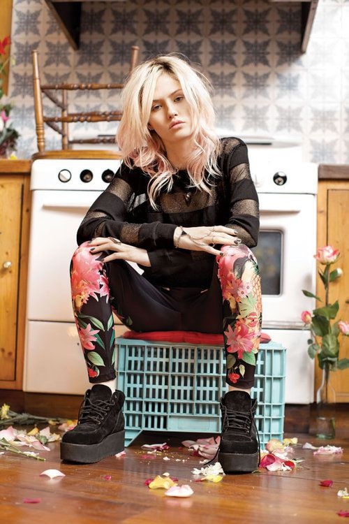 摇滚个性霸气欧美范壁纸女生图片