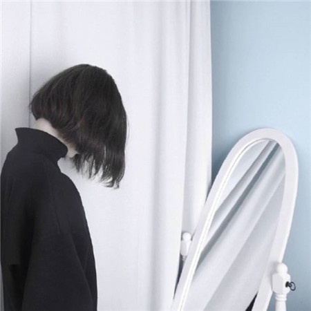 治愈系欧美女生短发意境图片