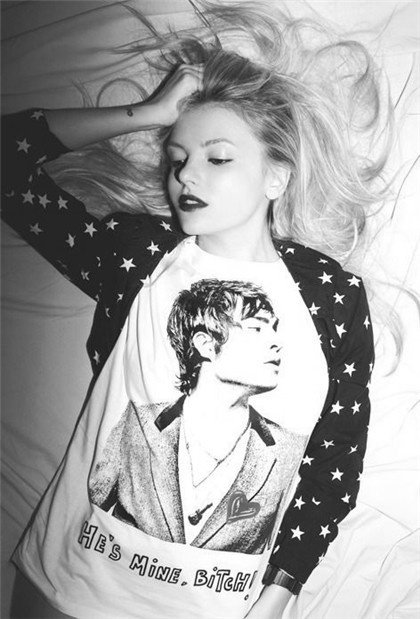 超拽欧美黑白女生头像图片