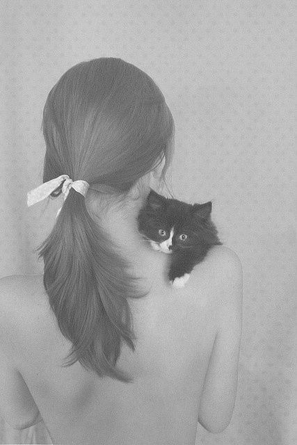 颓废欧美黑白伤感女生头像图片