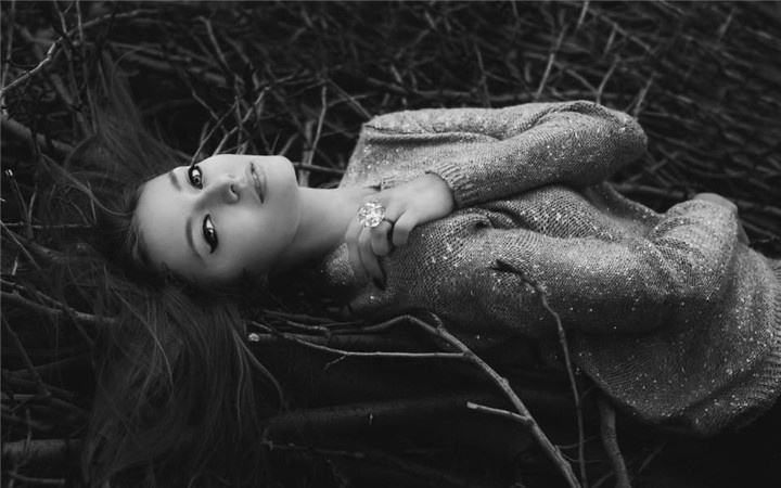 时尚欧美范黑白艺术写真电脑壁纸