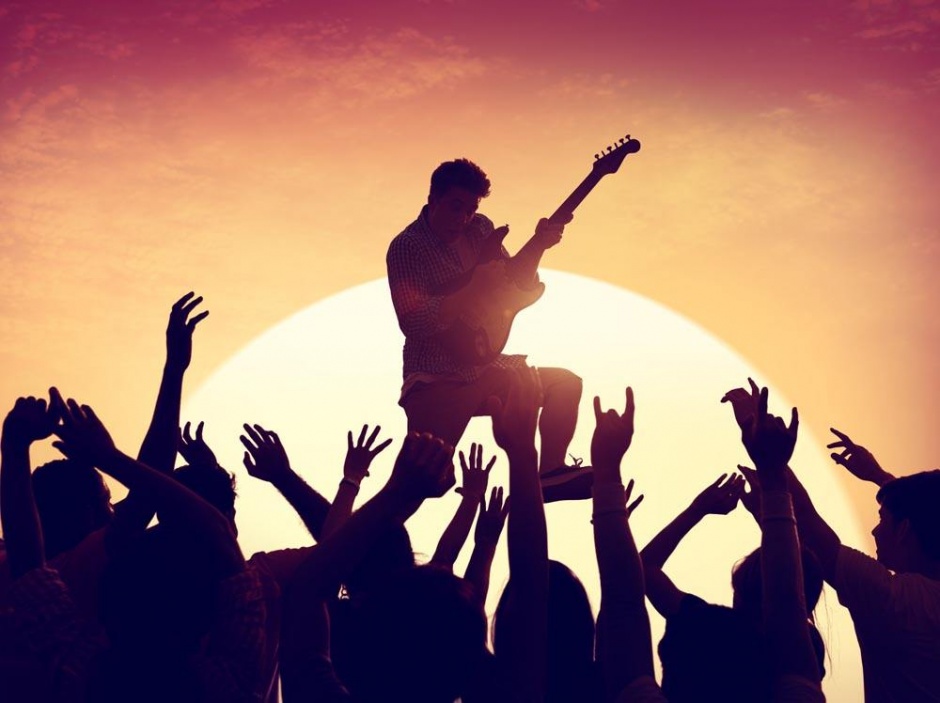 演唱会欧美范儿男壁纸