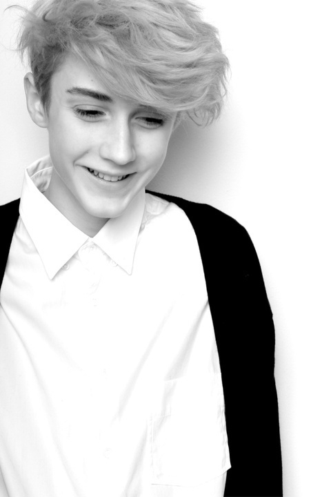 帅气复古欧美范男生个性手机壁纸