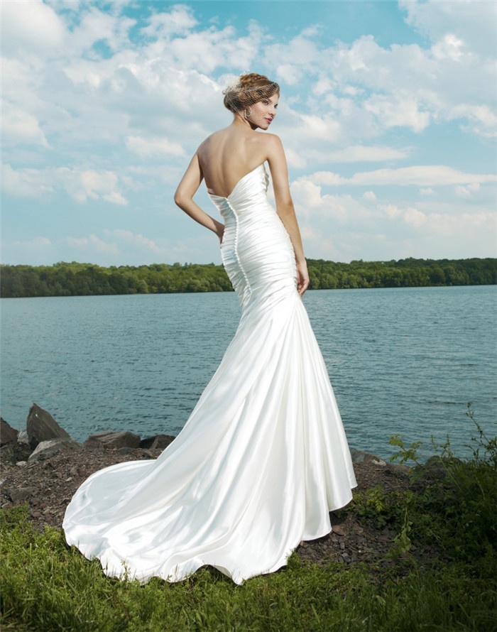 超温馨的欧美意境婚纱集锦