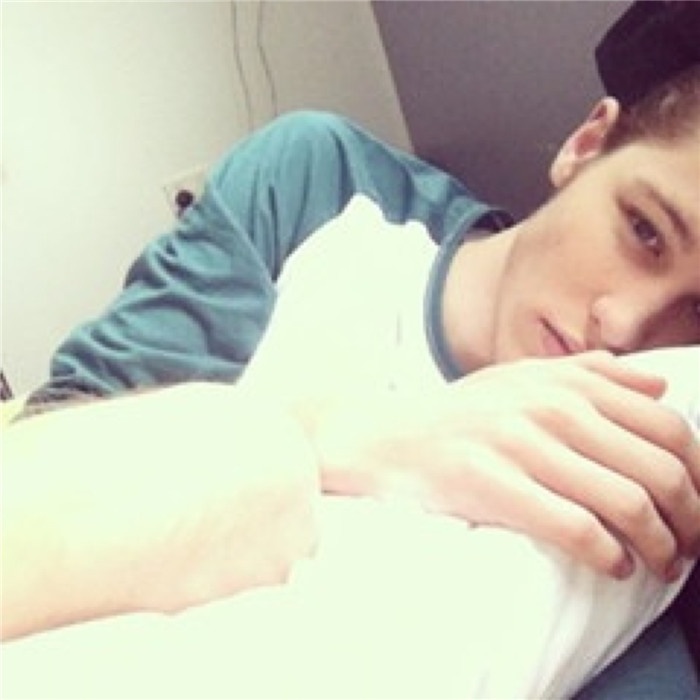 帅气的欧美意境男生头像